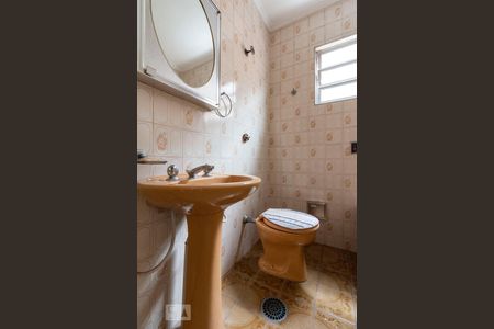 Casa à venda com 180m², 3 quartos e 3 vagasBanheiro 2