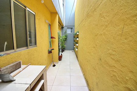 Casa à venda com 112m², 3 quartos e 2 vagasCorredor