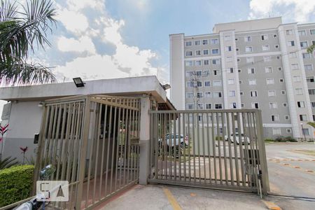 Apartamento à venda com 44m², 2 quartos e 1 vaga Apartamento à venda com 44m², 2 quartos e 1 vagaFachada e portaria