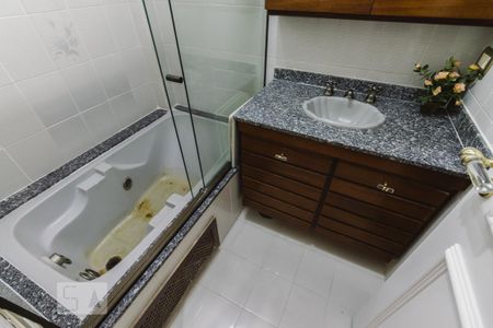 Apartamento à venda com 90m², 3 quartos e 1 vaga Apartamento à venda com 90m², 3 quartos e 1 vagaBanheiro 2