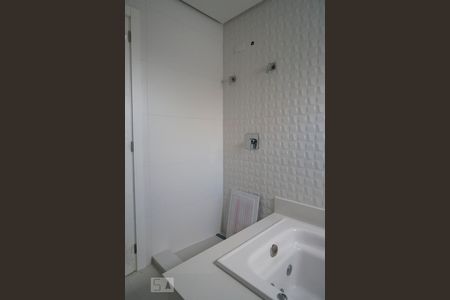 Apartamento à venda com 318m², 3 quartos e 4 vagasBanheiro da Suíte 3