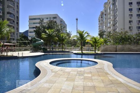 Apartamento à venda com 70m², 3 quartos e 2 vagasÁrea comum - Piscina