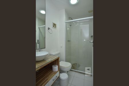 Apartamento à venda com 70m², 3 quartos e 2 vagasBanheiro Social