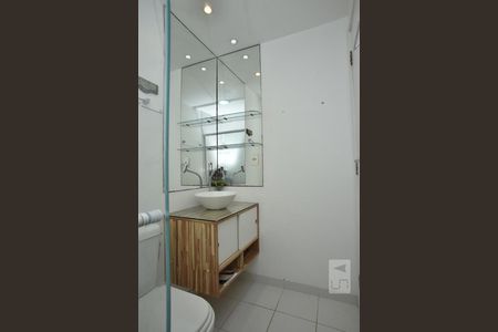 Apartamento à venda com 70m², 3 quartos e 2 vagasBanheiro da Suíte