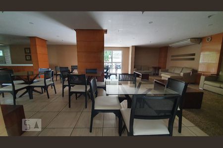Apartamento à venda com 70m², 3 quartos e 2 vagasÁrea comum - Salão de festas