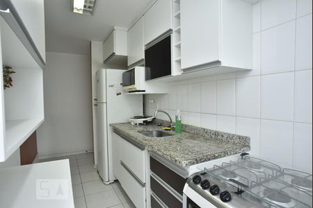 Apartamento à venda com 70m², 3 quartos e 2 vagasCozinha