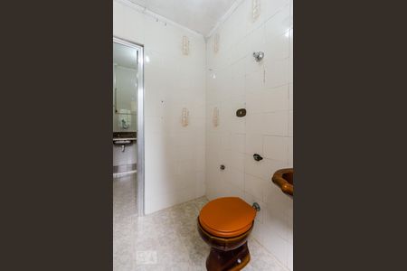 Banheiro de kitnet/studio para alugar com 1 quarto, 25m² em Itararé , Santos