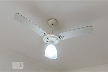 Ventilador de quarto de kitnet/studio para alugar com 1 quarto, 25m² em Itararé , Santos