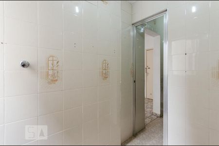 Banheiro de kitnet/studio para alugar com 1 quarto, 25m² em Itararé , Santos