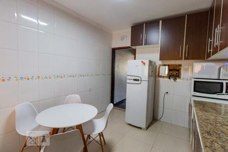 Casa à venda com 85m², 2 quartos e 2 vagasCozinha