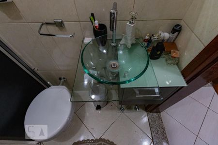 Casa à venda com 85m², 2 quartos e 2 vagasBanheiro suite 1