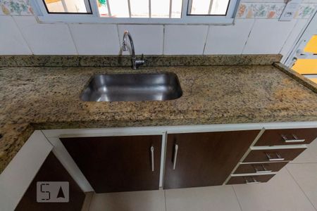Casa à venda com 85m², 2 quartos e 2 vagasCozinha