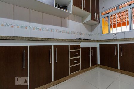 Casa à venda com 85m², 2 quartos e 2 vagasCozinha