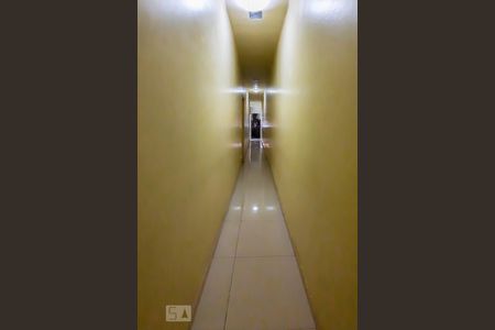 Casa para alugar com 165m², 4 quartos e 2 vagas Casa para alugar com 165m², 4 quartos e 2 vagasCorredor