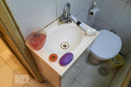 Casa para alugar com 165m², 4 quartos e 2 vagas Casa para alugar com 165m², 4 quartos e 2 vagasBanheiro da Suíte 1