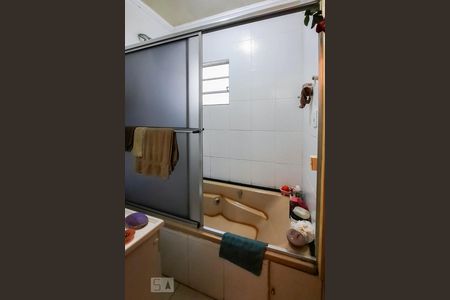Casa para alugar com 165m², 4 quartos e 2 vagas Casa para alugar com 165m², 4 quartos e 2 vagasBanheiro da Suíte 1