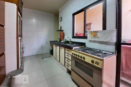 Casa para alugar com 165m², 4 quartos e 2 vagas Casa para alugar com 165m², 4 quartos e 2 vagasCozinha
