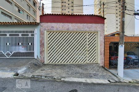 Casa para alugar com 165m², 4 quartos e 2 vagas Casa para alugar com 165m², 4 quartos e 2 vagasFachada da Casa