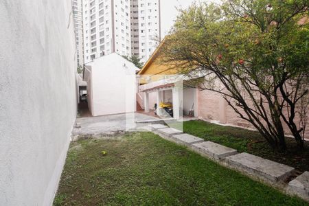 Casa à venda com 90m², 2 quartos e 2 vagasQuintal 