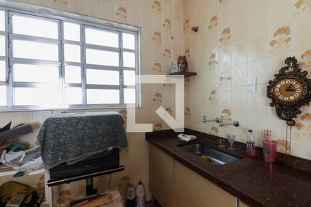 Casa à venda com 90m², 2 quartos e 2 vagasCozinha 