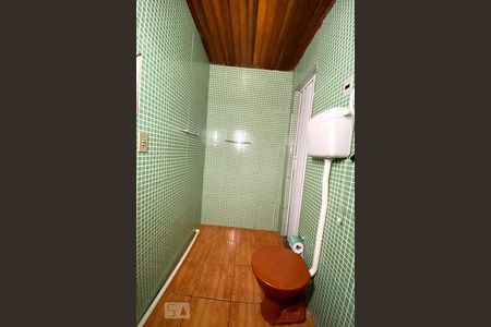 Casa à venda com 160m², 3 quartos e 2 vagasBanheiro