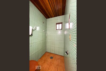 Casa à venda com 160m², 3 quartos e 2 vagasBanheiro