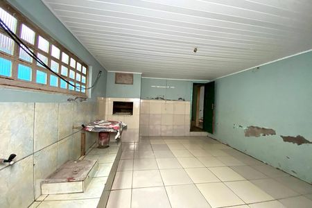 Casa à venda com 160m², 3 quartos e 2 vagasGaragem e churrasqueira