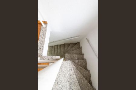 Casa à venda com 300m², 5 quartos e 1 vagaEscada