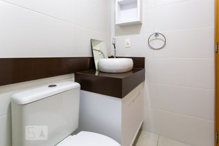 Apartamento à venda com 70m², 2 quartos e 1 vaga Apartamento à venda com 70m², 2 quartos e 1 vagaBanheiro
