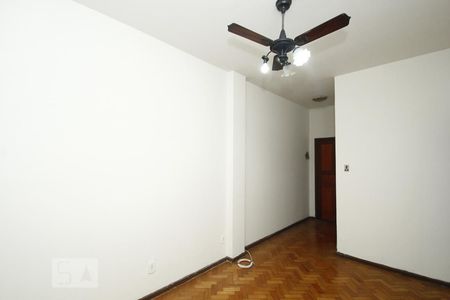Sala de apartamento para alugar com 1 quarto, 31m² em Centro, Rio de Janeiro