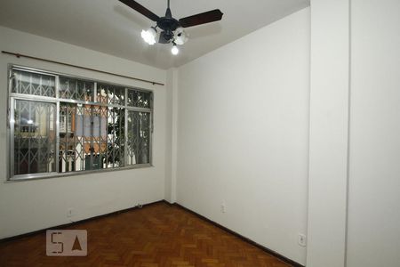Sala de apartamento para alugar com 1 quarto, 31m² em Centro, Rio de Janeiro