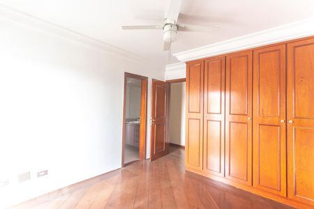 Apartamento à venda com 245m², 4 quartos e 4 vagasSuíte 2