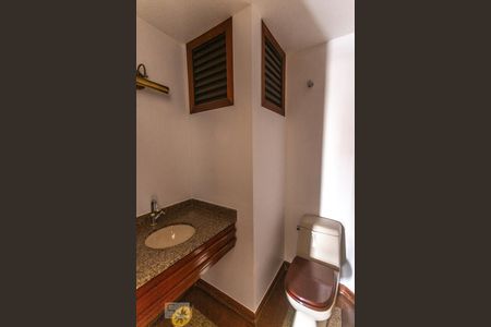 Apartamento à venda com 245m², 4 quartos e 4 vagasLavabo