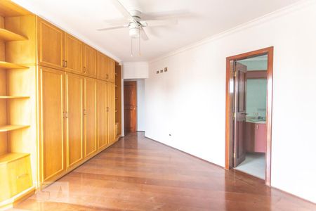 Apartamento à venda com 245m², 4 quartos e 4 vagasSuíte 1