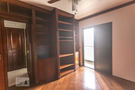 Apartamento à venda com 245m², 4 quartos e 4 vagasSuíte 3