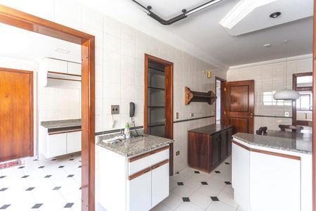 Apartamento à venda com 245m², 4 quartos e 4 vagasCozinha