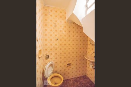 Casa à venda com 94m², 3 quartos e 2 vagasBanheiro 1