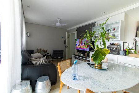 Sala de apartamento à venda com 2 quartos, 77m² em Tamboré, Barueri