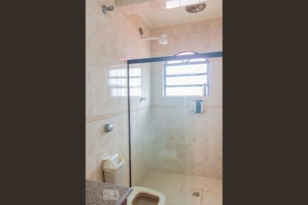 Casa à venda com 249m², 4 quartos e 2 vagasBanheiro da Suíte