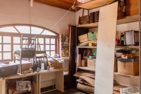 Casa à venda com 249m², 4 quartos e 2 vagasQuarto de Serviço