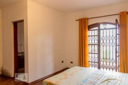 Casa à venda com 249m², 4 quartos e 2 vagasSuíte