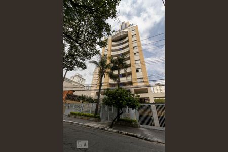 Apartamento para alugar com 36m², 1 quarto e 1 vaga Apartamento para alugar com 36m², 1 quarto e 1 vagaFachada