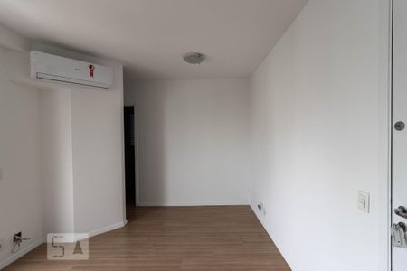 Sala de apartamento para alugar com 1 quarto, 36m² em Indianópolis, São Paulo