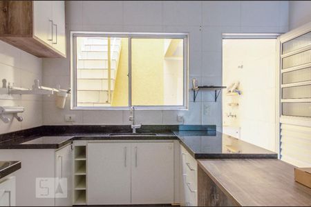 Casa à venda com 96m², 2 quartos e 1 vagaCozinah