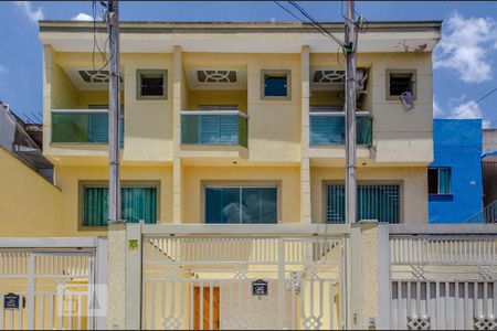 Casa à venda com 96m², 2 quartos e 1 vagaFachada