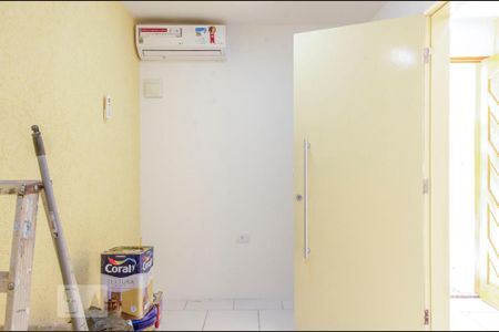 Casa à venda com 96m², 2 quartos e 1 vagaQuarto de serviço