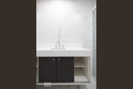 Apartamento para alugar com 31m², 1 quarto e sem vaga Apartamento para alugar com 31m², 1 quarto e sem vagaBanheiro