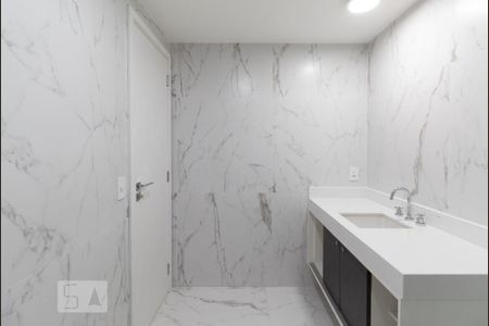 Apartamento para alugar com 31m², 1 quarto e sem vaga Apartamento para alugar com 31m², 1 quarto e sem vagaBanheiro