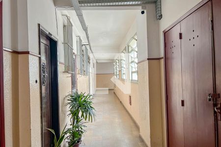 Apartamento à venda com 77m², 3 quartos e sem vagaCorredor do predio