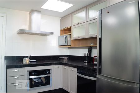 Apartamento à venda com 120m², 3 quartos e 2 vagasCozinha